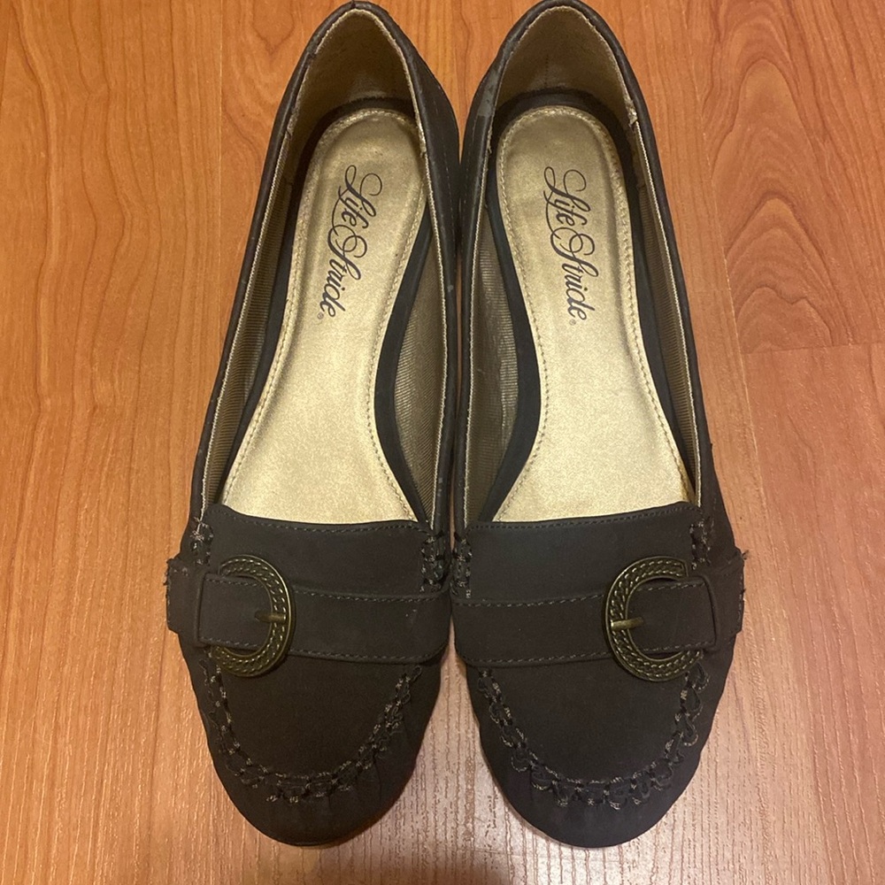 Faux leather comfy shoes.